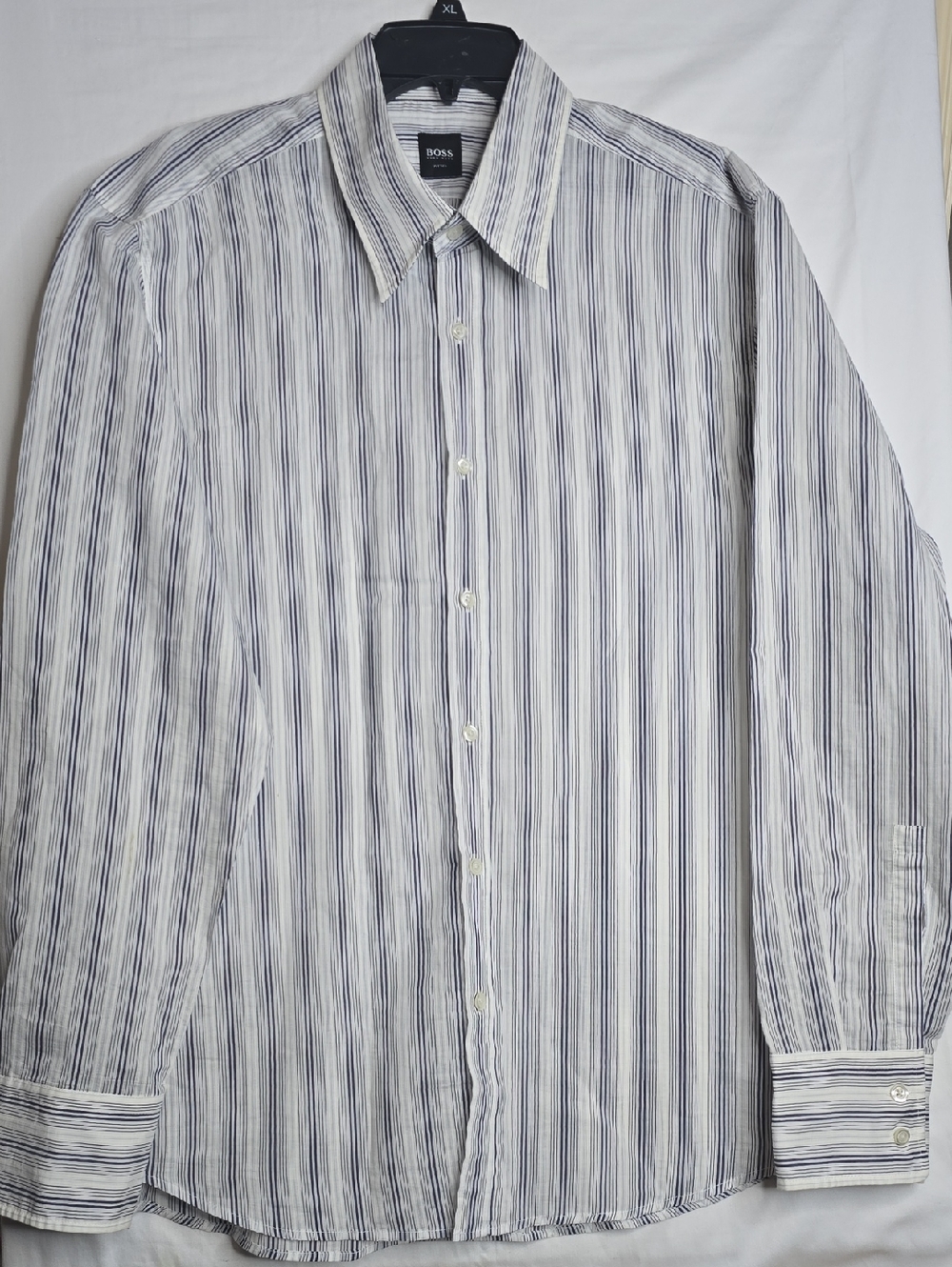 Boss Hugo Boss Dress Shirt Long Sleeves White Blue Vertical Stripes Office Caree